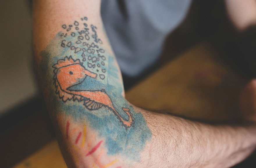 Un papa se tatoo les dessins de ses enfants (10)