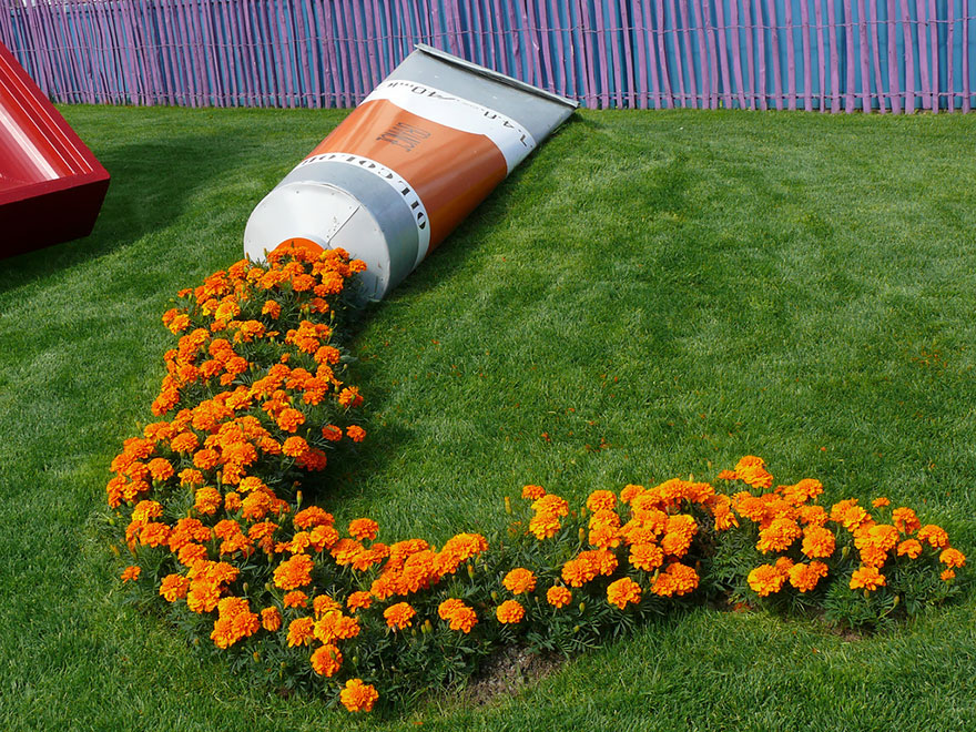 spilled-flowers-garden-ideas-1__880